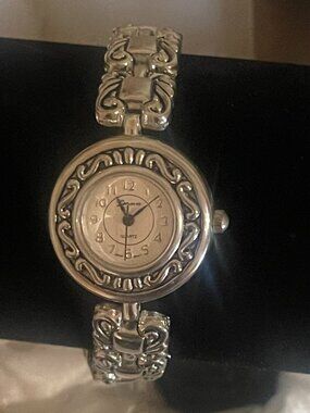 Elegant Geneva Bracelet Watch Ornate Scrollwork Vintage Style 7” Working